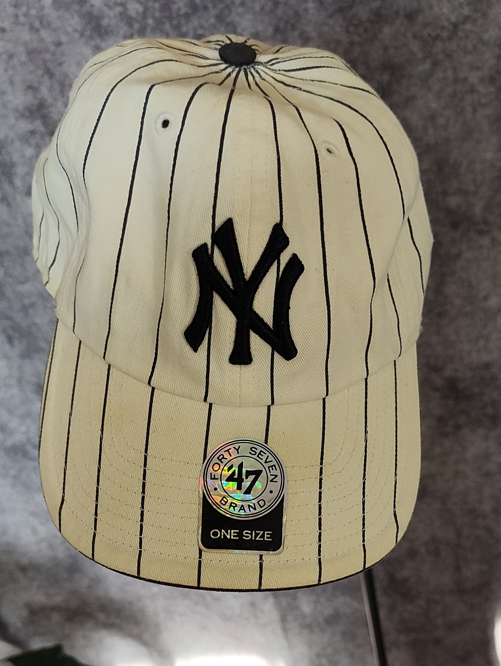 '47 Brand New York Yankees Pinstripe Cap - Cream & Black